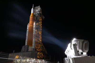 Launch rollout from the VAB, wide view